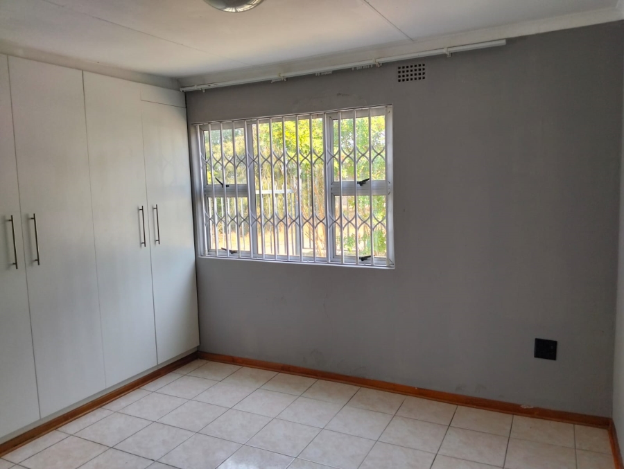 To Let 2 Bedroom Property for Rent in Northcrest Eastern Cape